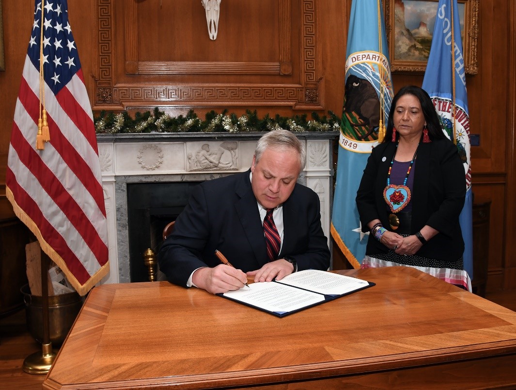 U.S. Secretary of the Interior David Bernhardt signs Secretary’s Order 3377 with Southern Ute Tribal Chairwoman Christine Sage, supporting the updated TERA regulations. Photo Credit: Tami Heilemann, DOI Photographer