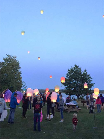 KBIC lets go Chinese candles in memory of the Beartown Firefighters KBIC lets go Chinese candles in memory of the Beartown Firefighters