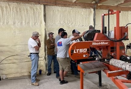 demonstration of mill cutting